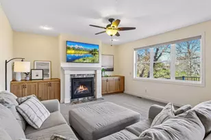 3917 Valencia Ln, Chaska, MN 55318 - Photo 6