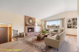 747 Terrace Dr, Roseville, MN 55113 - Photo 2