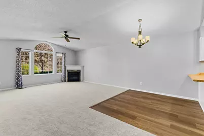 1344 Carriage Drive #1344-B, Hudson, WI 54016 - Photo 4