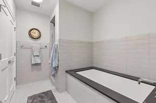 215 Ferndale Rd S, Wayzata, MN 55391 - Photo 52