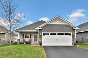 31683 Newport Curv, Lindstrom, MN 55045 - Photo 2