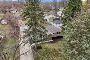 8618 Chicago Ave S, Bloomington, MN 55420 - Photo 10