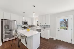 8618 Chicago Ave S, Bloomington, MN 55420 - Photo 24