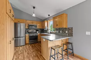 303 Bavaria Ln, Waverly, MN 55390 - Photo 18