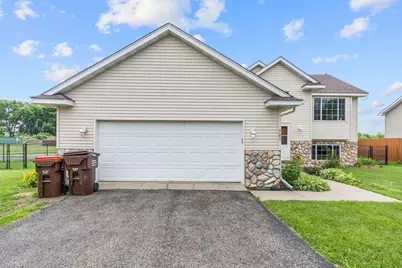 303 Bavaria Lane, Waverly, MN 55390 - Photo 4