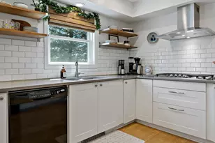 1584 Lancaster Ln, Eagan, MN 55122 - Photo 4