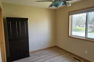 2300 22nd Dr SW, Austin, MN 55912 - Photo 16