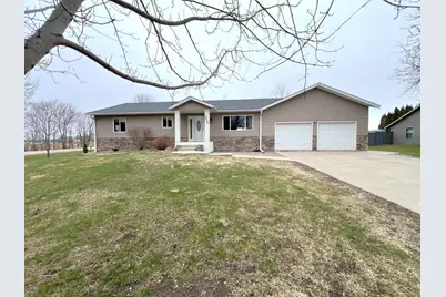 4806 22nd Street NE, Willmar, MN 56201 - Photo 2