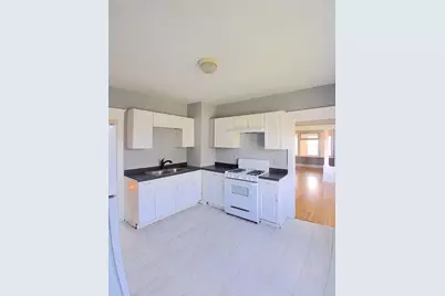 651 Ivy Avenue E, Saint Paul, MN 55106 - Photo 2