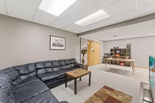 10129 Horseshoe Trail, Eden Prairie, MN 55347 - Photo 46