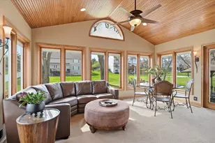 17811 Hollybrook Trail, Lakeville, MN 55044 - Photo 6