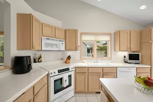 7160 Oak Pointe Curv, Bloomington, MN 55438 - Photo 16