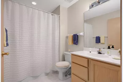 7160 Oak Pointe Curve, Bloomington, MN 55438 - Photo 34