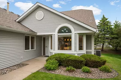 7160 Oak Pointe Curve, Bloomington, MN 55438 - Photo 2