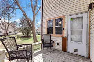 906 Galtier St, Saint Paul, MN 55117 - Photo 30