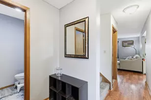 906 Galtier St, Saint Paul, MN 55117 - Photo 4