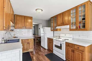 906 Galtier St, Saint Paul, MN 55117 - Photo 16