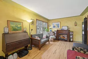 1946 Dorothea Ave, Saint Paul, MN 55116 - Photo 2