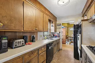 1946 Dorothea Ave, Saint Paul, MN 55116 - Photo 8