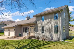 510 McIntosh Rd, La Crescent, MN 55947 - Photo 2