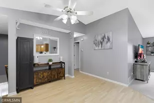 2377 Grenadier Ave N, Oakdale, MN 55128 - Photo 4