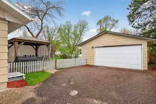 10640 Xavis St NW, Coon Rapids, MN 55433 - Photo 40