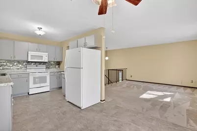 9843 Cavell Circle, Bloomington, MN 55438 - Photo 8