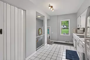 944 Mahtomedi Ave, Mahtomedi, MN 55115 - Photo 12