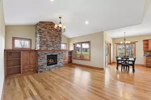 2288 Greenwood Valley Dr, River Falls, WI 54022 - Photo 8
