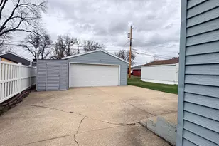 3909 7th Pl NW, Rochester, MN 55901 - Photo 4