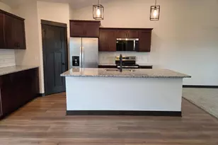 1088 Cullen St, Saint Peter, MN 56082 - Photo 4