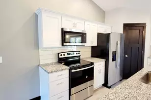 1088 Cullen St, Saint Peter, MN 56082 - Photo 8