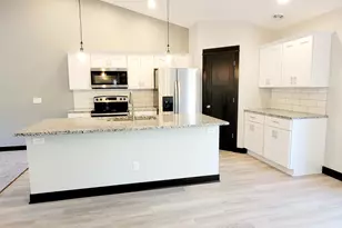 1088 Cullen St, Saint Peter, MN 56082 - Photo 8