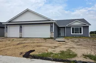 1088 Cullen St, Saint Peter, MN 56082 - Photo 1