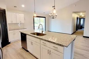 1088 Cullen St, Saint Peter, MN 56082 - Photo 6