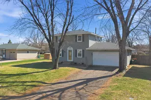 10819 President Dr NE, Blaine, MN 55434 - Photo 2