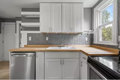 690 Lowry Avenue NE, Minneapolis, MN 55418 - Photo 8