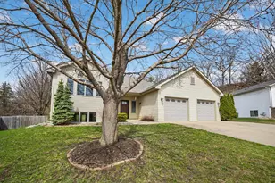530 Cedar Ct NE, Pine Island, MN 55963 - Photo 4