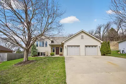 530 Cedar Court NE, Pine Island, MN 55963 - Photo 2