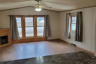 211 4th Ave SE, Baudette, MN 56623 - Photo 8