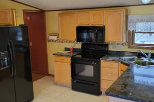 211 4th Ave SE, Baudette, MN 56623 - Photo 10