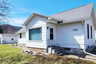 701 Olmstead St, Winona, MN 55987 - Photo 1