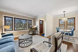 568 Frontenac Pl, Saint Paul, MN 55104 - Photo 6