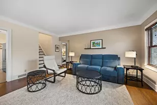 568 Frontenac Pl, Saint Paul, MN 55104 - Photo 8