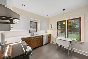568 Frontenac Pl, Saint Paul, MN 55104 - Photo 14