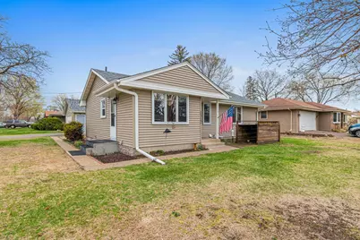1312 72nd Avenue N, Brooklyn Center, MN 55430 - Photo 2