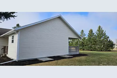 1033 5th Avenue NW, Perham, MN 56573 - Photo 32