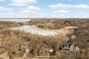 18800 Highland Ave, Wayzata, MN 55391 - Photo 4