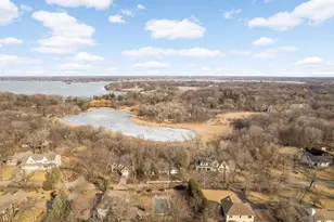 18800 Highland Ave, Wayzata, MN 55391 - Photo 2