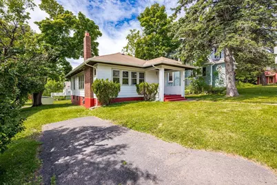 821 N 19th Avenue E, Duluth, MN 55812 - Photo 1
